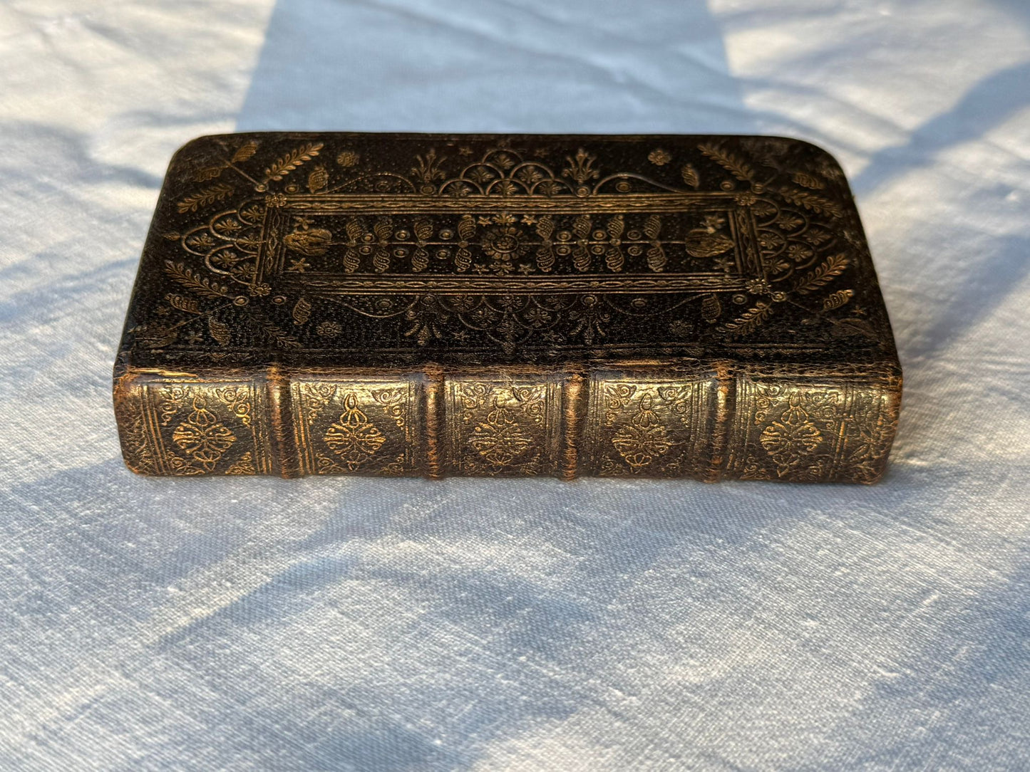 Octavo bible from c1720 in a contemporary Scottish Herringbone binding - Volume 2 (of 2) only
