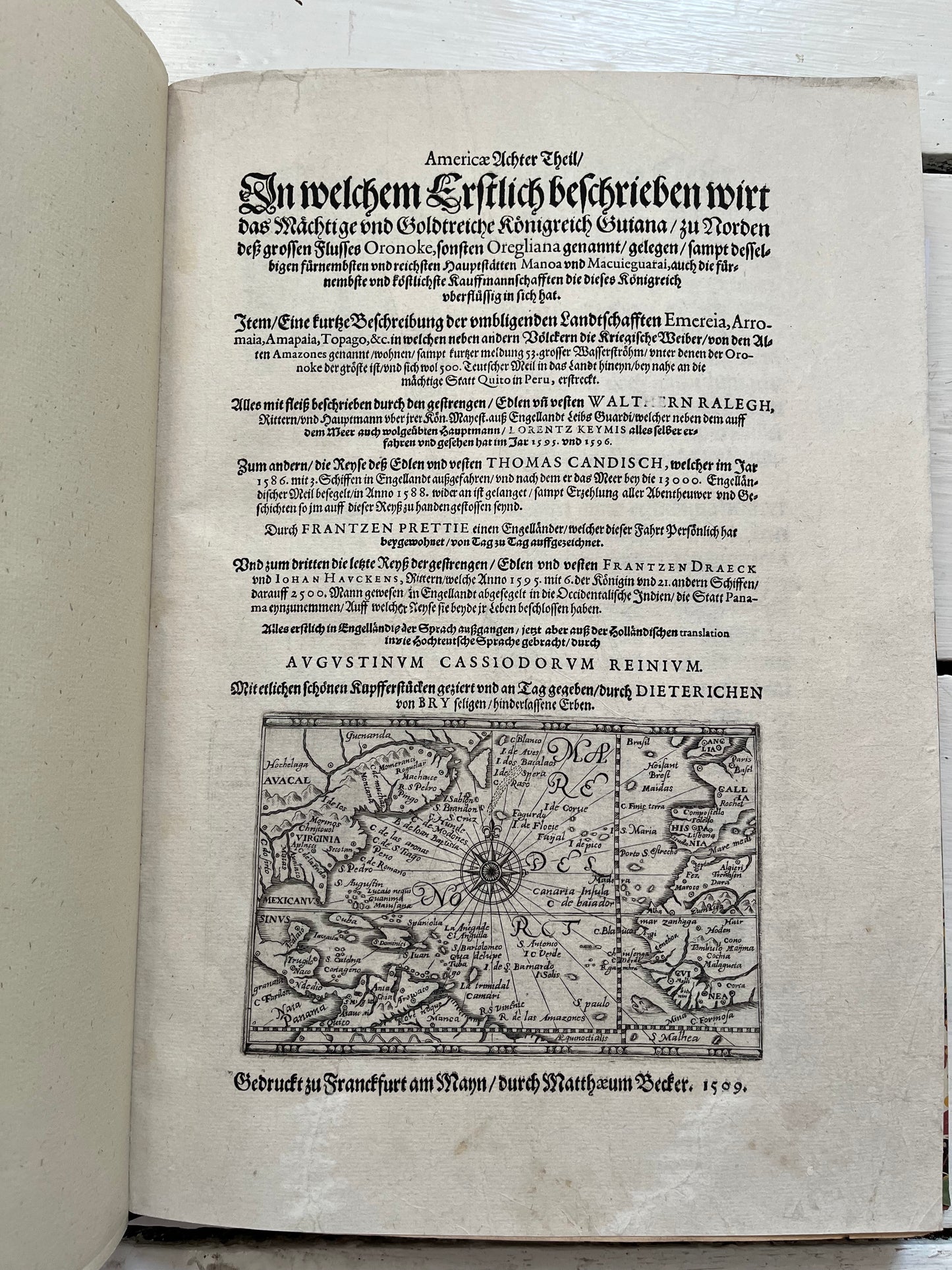 "Americæ Achter Theil. In welchem erstlich beschrieben wirt das Mächtige vnd Goldtreiche Königreich Guiana."