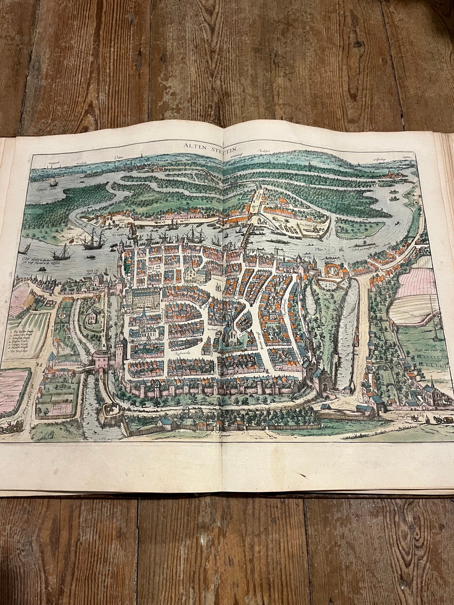 Rare large fragment of Braun and Hogenberg’s famous “Civitates Orbis Terrarum” - “Cities of the world”