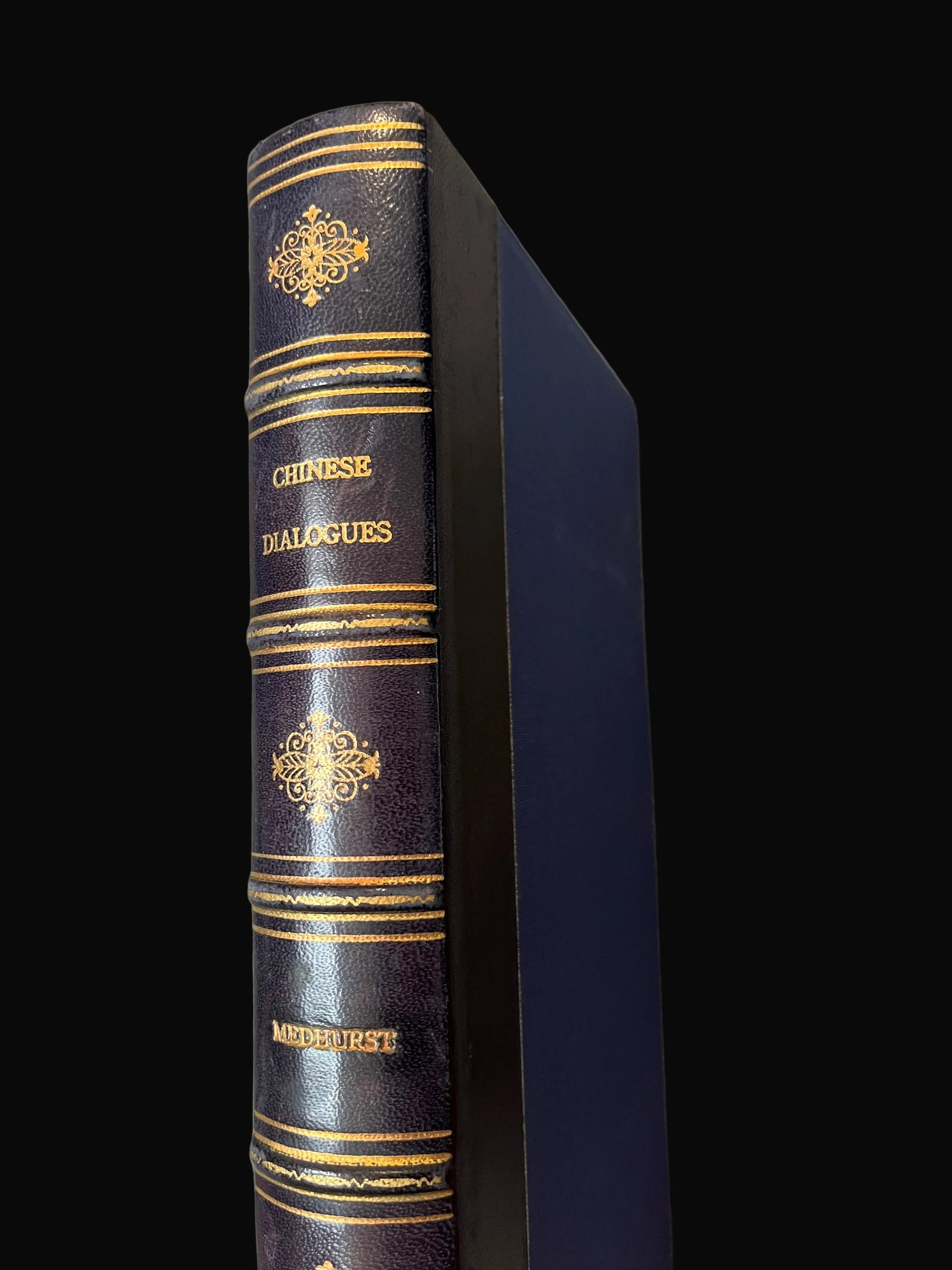 "Chinese Dialogues" - First English book printed in Shanghai - W. H. Medhurst - 1844