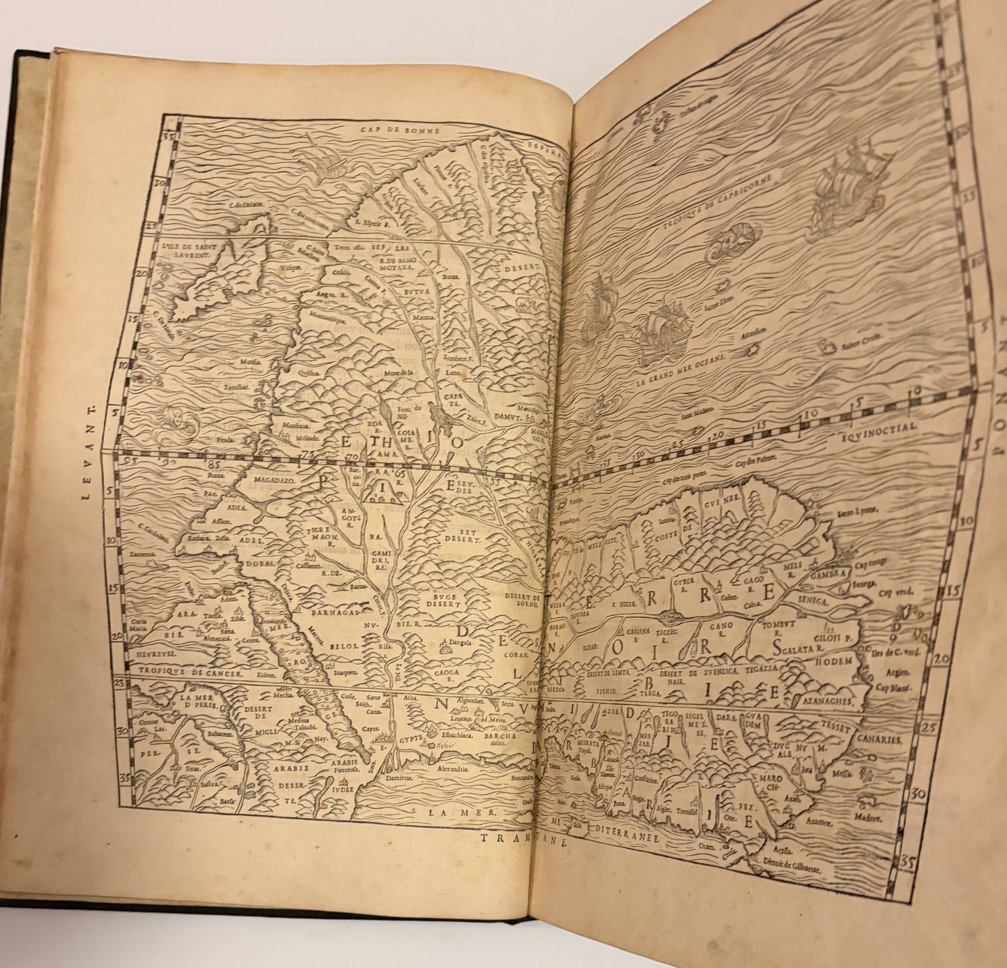 Leo Africanus (al-Hasan ibn Muhammad al-Wazzân)  - "Historiale description de l'Afrique, tierce partie du monde." - Jean Temporal - 1556